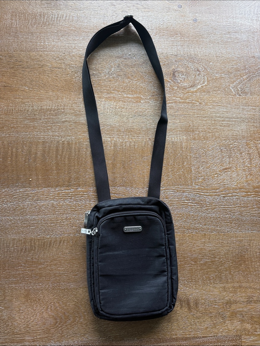Baggallini Black Nylon Crossbody Belt Bag